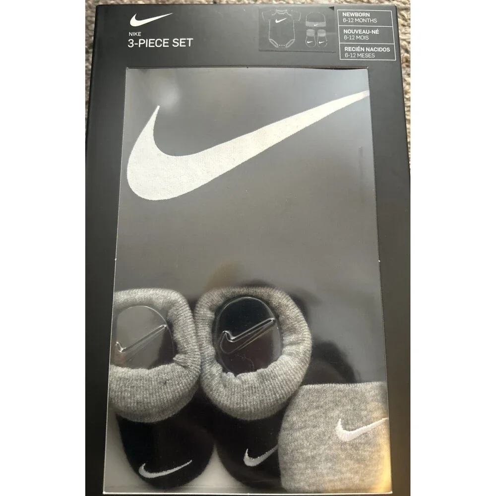 Nike Baby 3-Piece Boxed Set Bodysuit Hat Booties Infant Newborn 6-12 Months New
